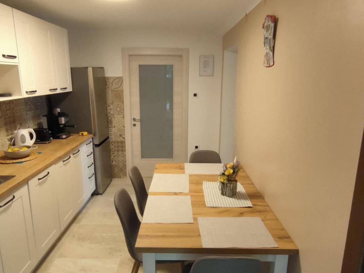 Apartment Hermes Lovran Bagian luar foto