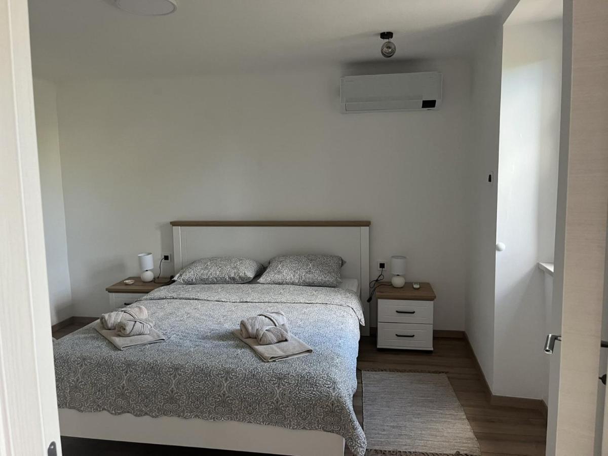 Apartment Hermes Lovran Bagian luar foto